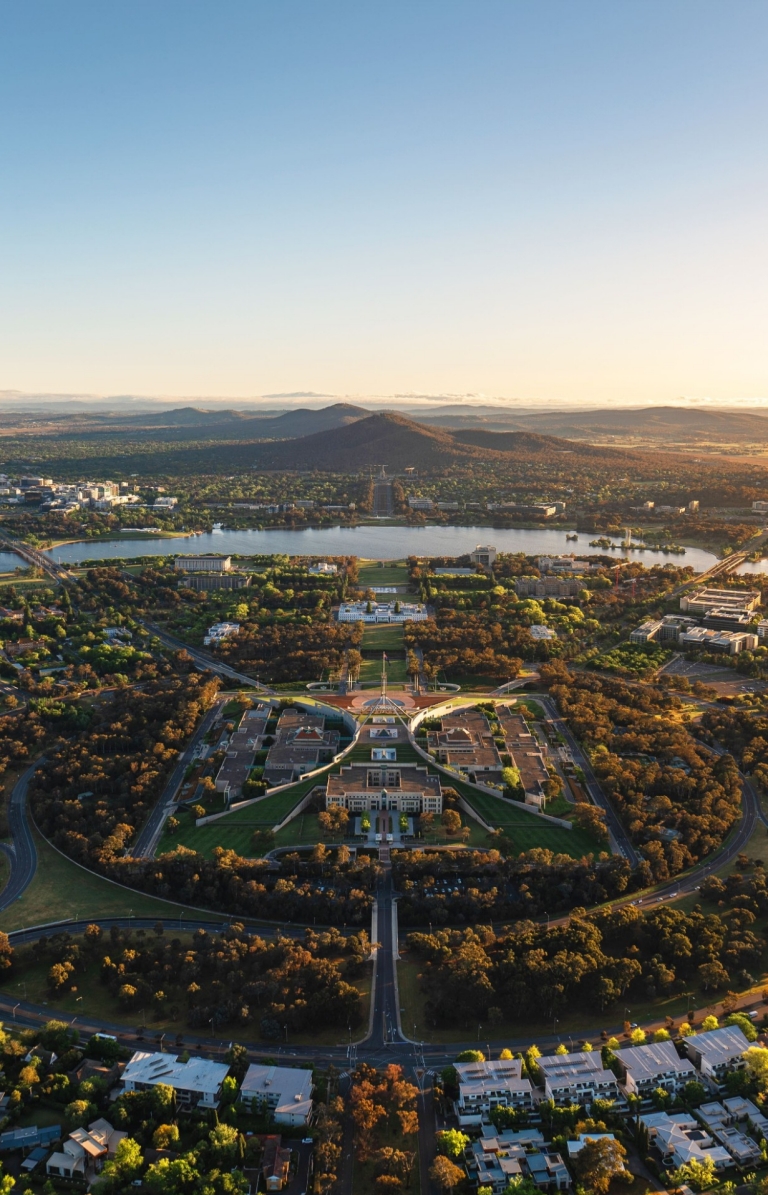 堪培拉及周边的鸟瞰图 © 澳大利亚旅游局版权所有 堪培拉及周边的鸟瞰图 © 澳大利亚旅游局版权所有