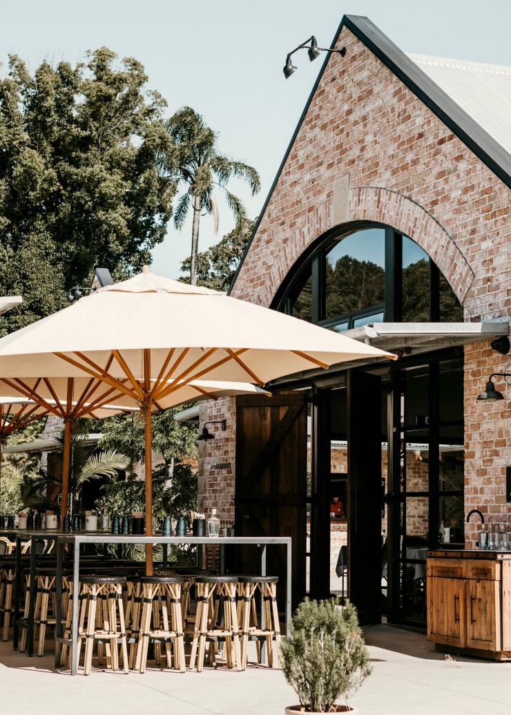 从侧面拍摄的 Husk 酿酒厂正面外观。© Husk 农场酿酒厂版权所有